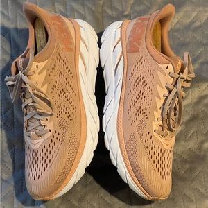 Hoka one one Clifton 7 shoes women’s size 10 pre-owned condition